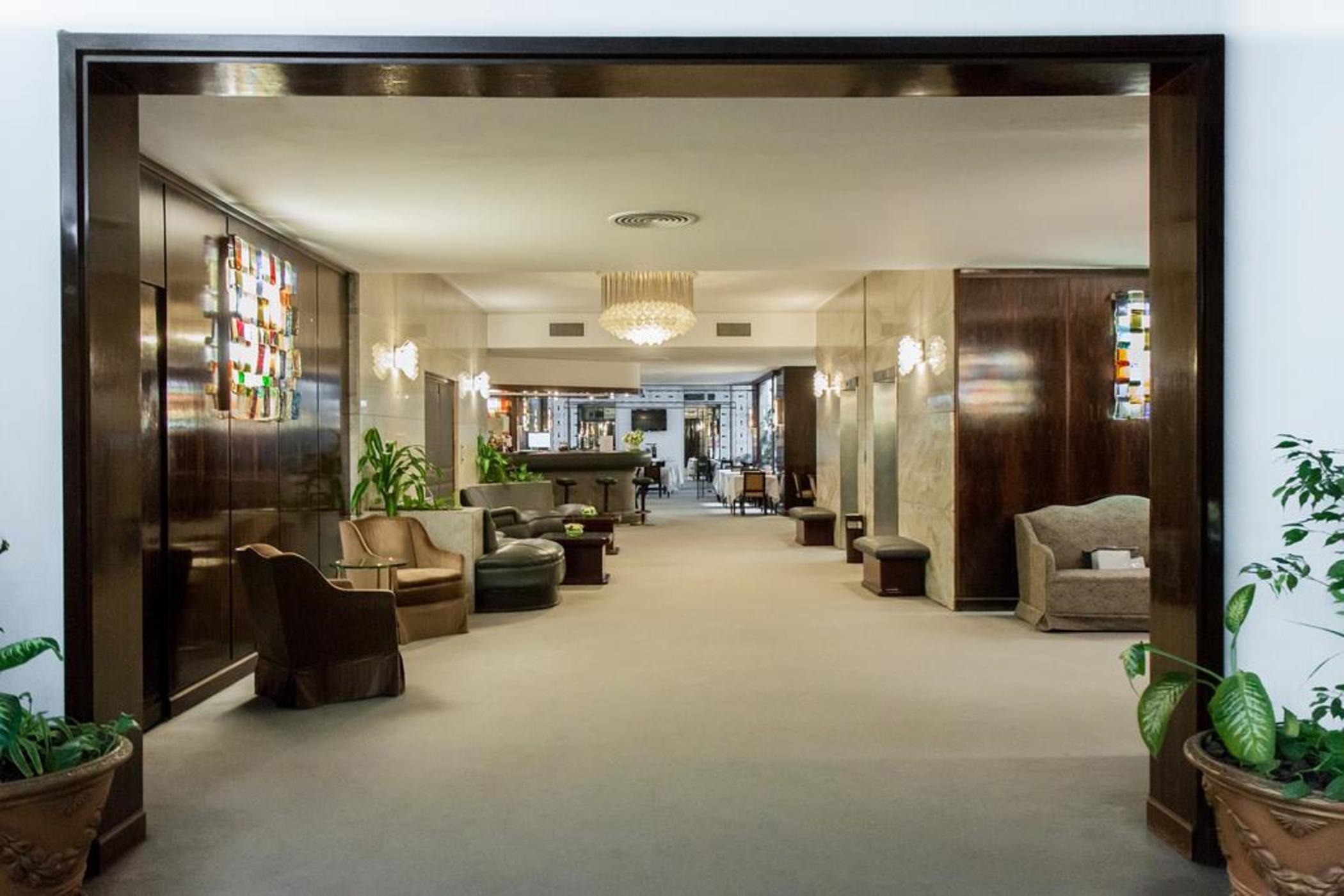 Gran Hotel Dora Кордова Экстерьер фото